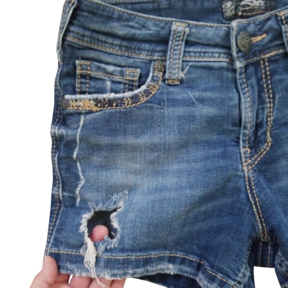 Silver Jeans Co. Distressed Suki Mid Super Stretch‎ Jean Shorts Size 29 - Picture 4 of 10